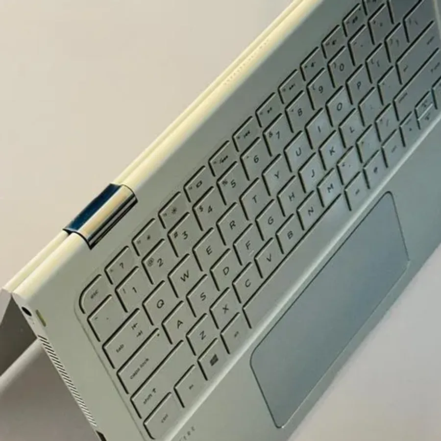 HP Spectre x360 14 view 3