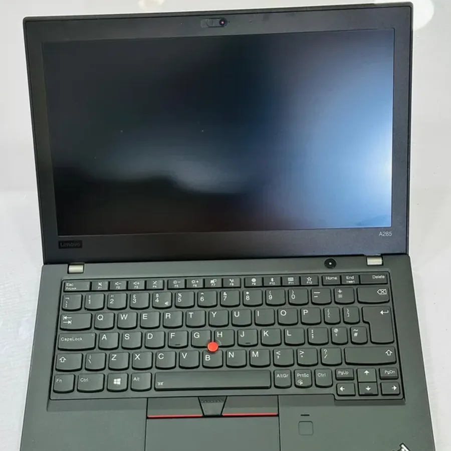 Lenovo ThinkPad X240 view 2