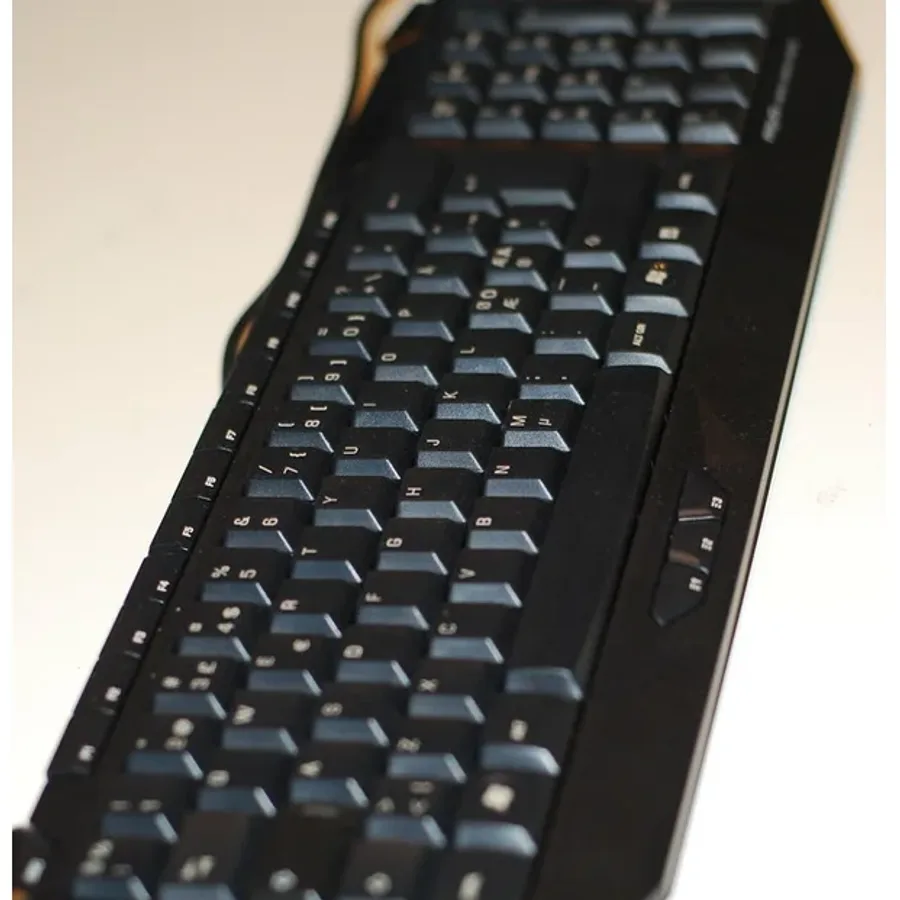 Logitech K380 Bluetooth Keyboard view 2
