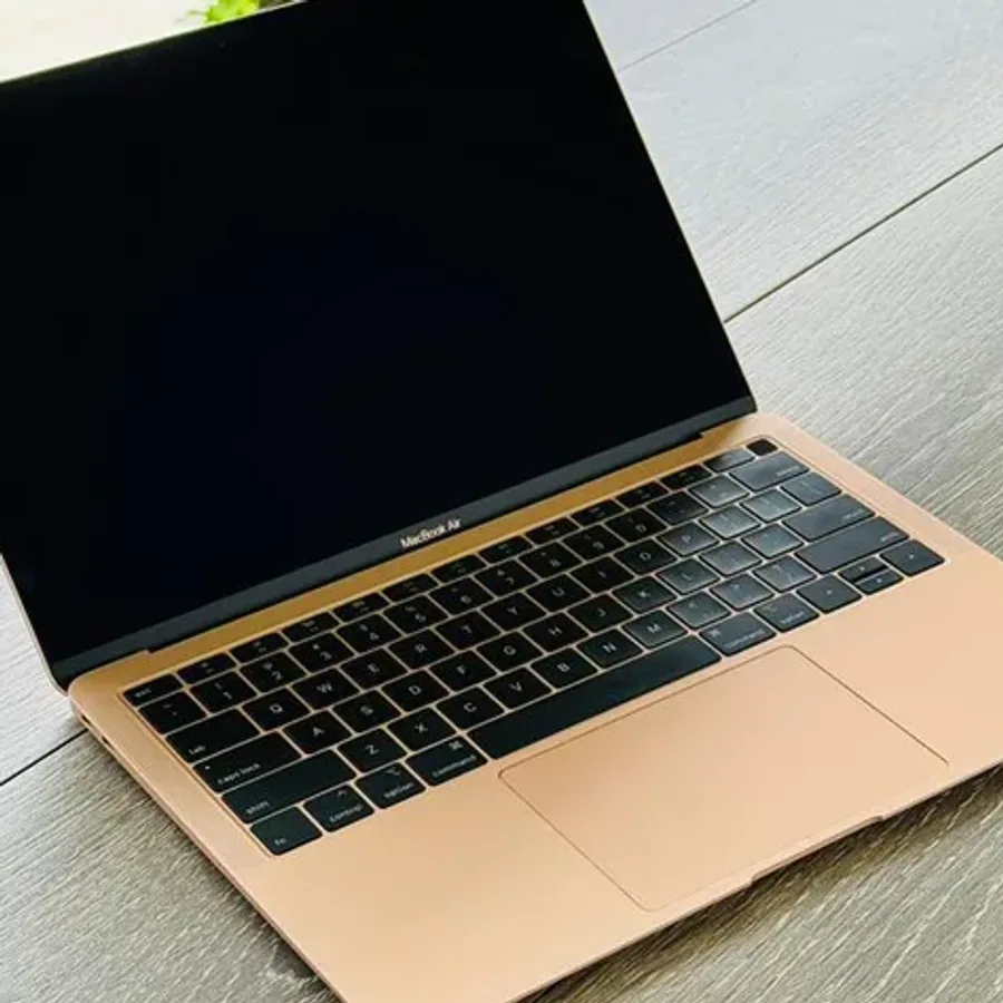 Apple MacBook Air M1 view 3