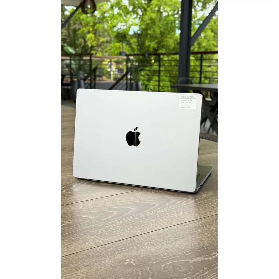 Apple MacBook Pro 14" M3