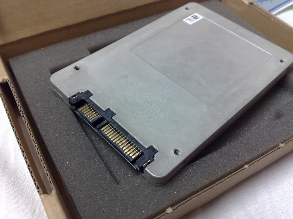 Crucial MX500 1TB SATA SSD